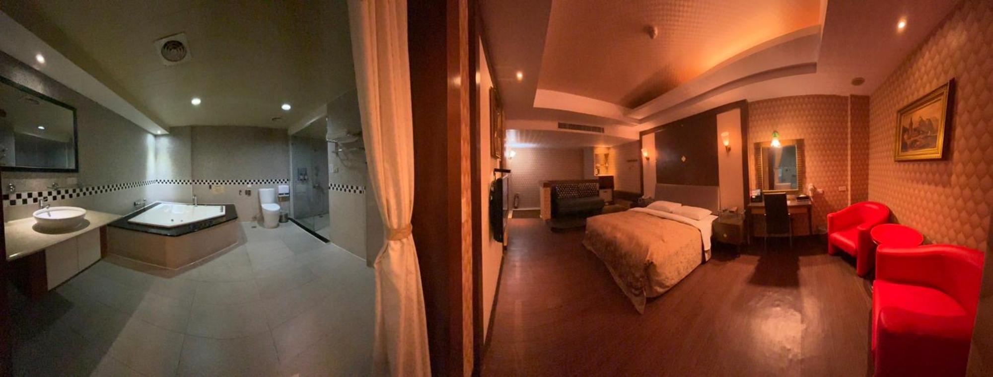 Hua Xiang Motel - Da Chang Kaohsiung Extérieur photo